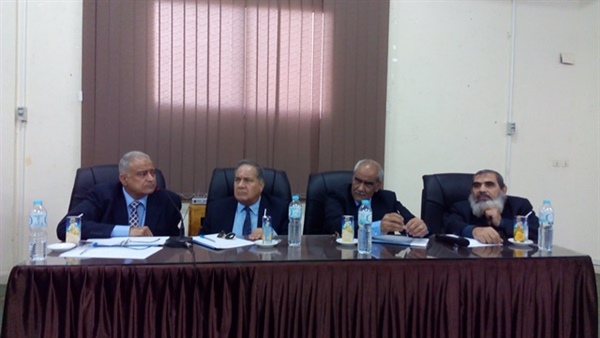 جلسة حوار لمناقشة الصعوبات والمشاكل التى تواجه الطلاب الوافدين وسبل حلها
