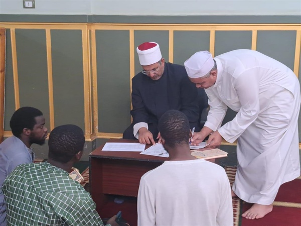 بدء فعاليات برنامج "مجالس القراءات القرآنية" للطلاب الوافدين بالبعوث الإسلامية